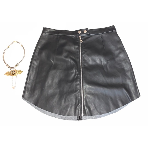 Dynamite | Leather Skirt - Picture 1 of 4
